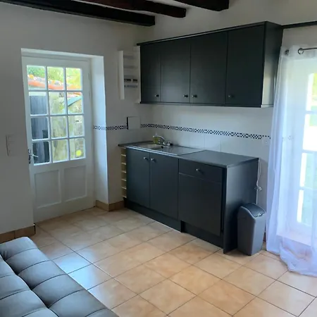 Le Bois D'amour Et 3* Charroux (Vienne)