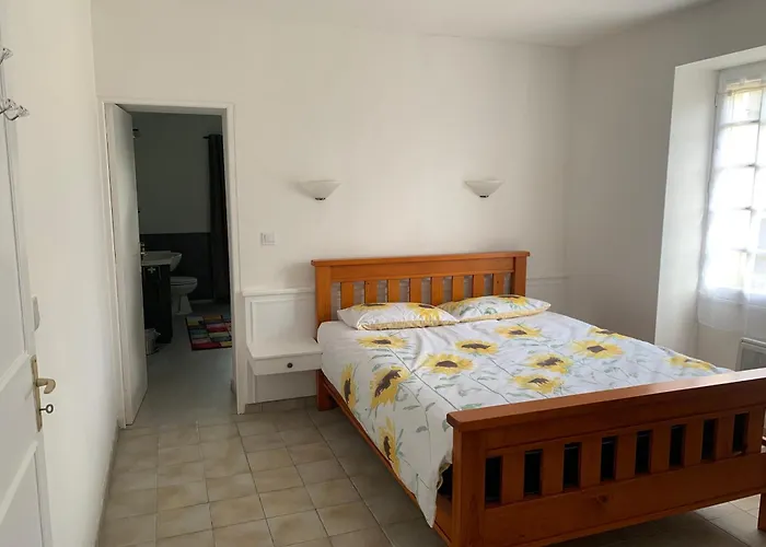 Le Bois D'amour Et 3*