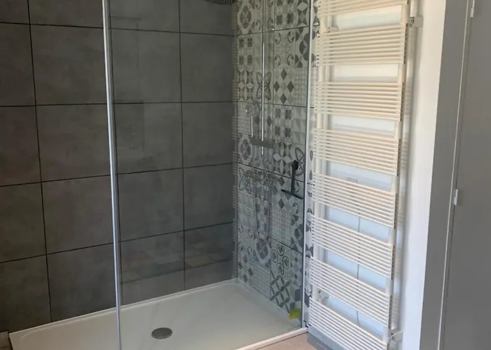 Le Bois D'amour Et 3* Charroux (Vienne)